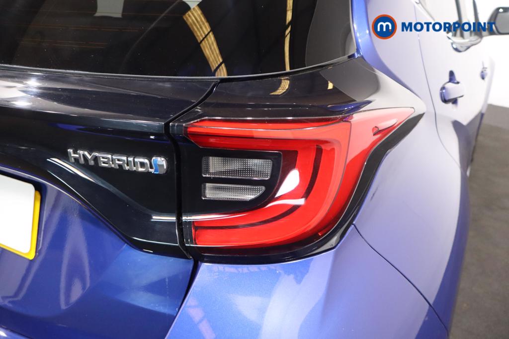 Toyota Yaris Design Automatic Petrol-Electric Hybrid Hatchback - Stock Number (1626524) - 3rd supplementary image