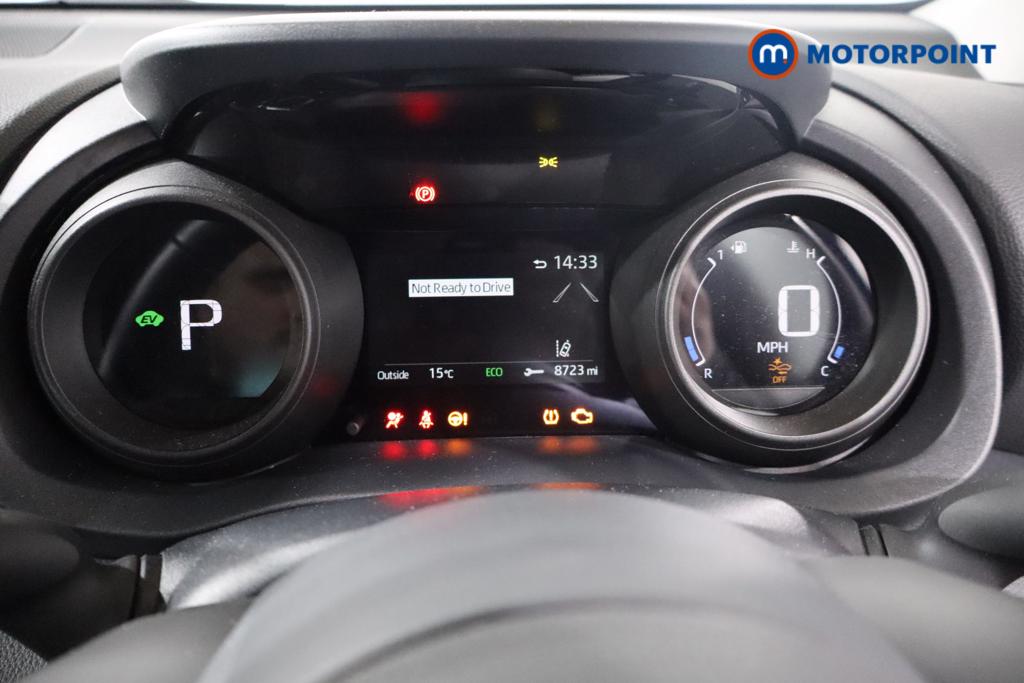 Toyota Yaris Design Automatic Petrol-Electric Hybrid Hatchback - Stock Number (1626524) - 16th supplementary image