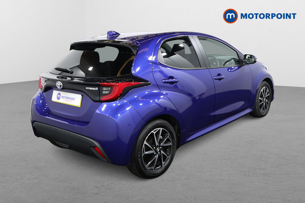 Toyota Yaris Design Automatic Petrol-Electric Hybrid Hatchback - Stock Number (1626524) - Drivers side rear corner