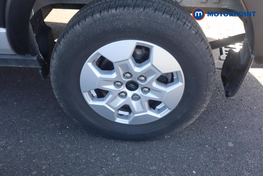 Ford Transit Limited Automatic Diesel Medium Roof Van - Stock Number (1600370) - 3rd supplementary image