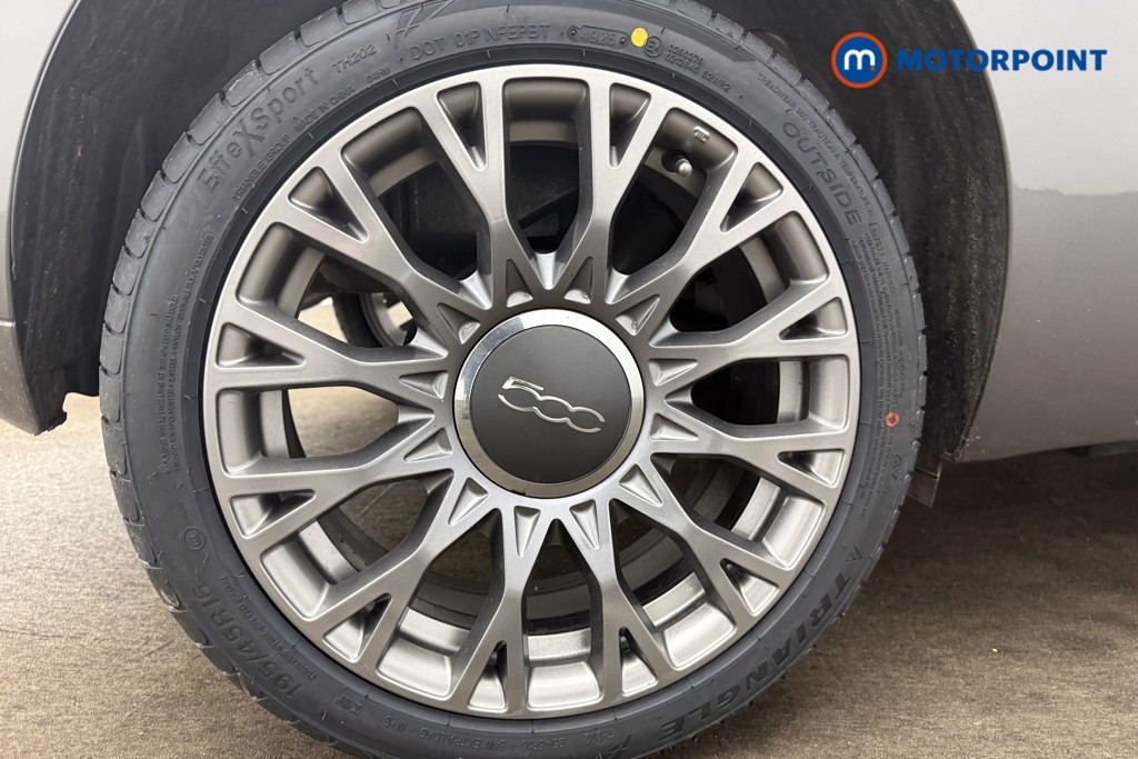 Fiat 500 Dolcevita Plus Manual Petrol Hatchback - Stock Number (1606976) - 9th supplementary image