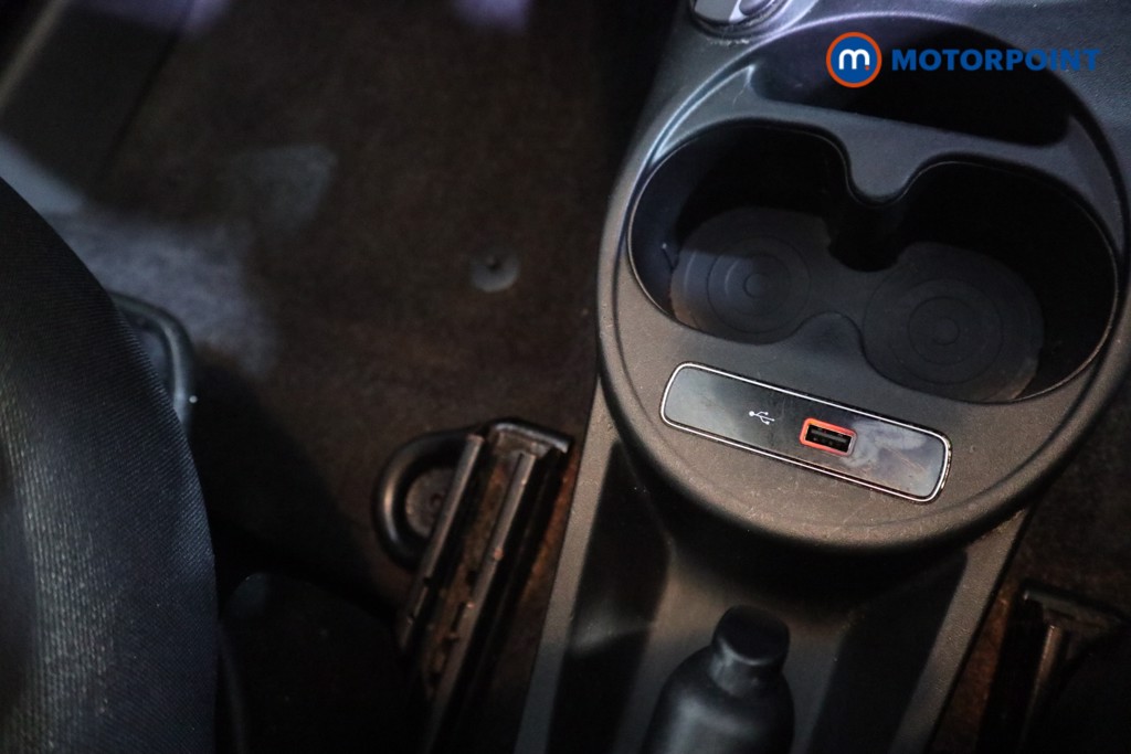 Fiat 500 Lounge Manual Petrol Hatchback - Stock Number (1609694) - 9th supplementary image