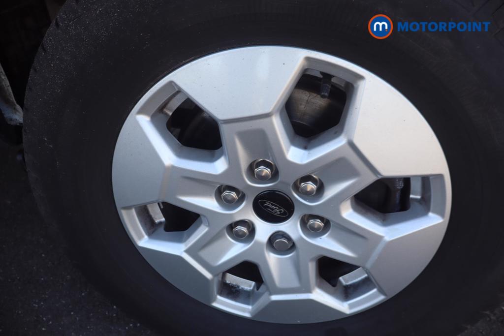 Ford Transit Limited Automatic Diesel Medium Roof Van - Stock Number (1611420) - 3rd supplementary image