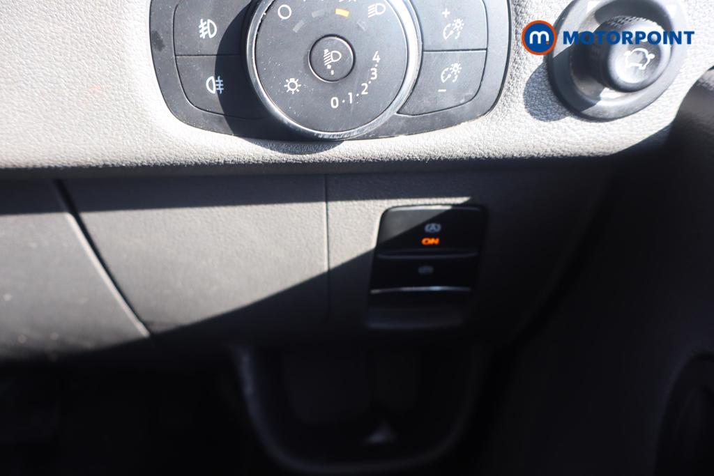 Ford Transit Limited Automatic Diesel Medium Roof Van - Stock Number (1611420) - 14th supplementary image