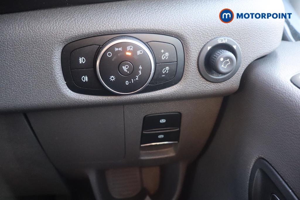 Ford Transit Limited Automatic Diesel Medium Roof Van - Stock Number (1611431) - 15th supplementary image