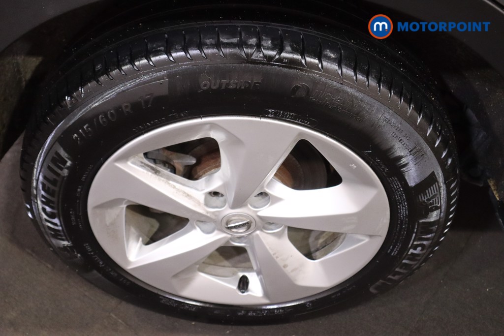 Nissan Qashqai Acenta Premium Automatic Petrol SUV - Stock Number (1612536) - 12th supplementary image