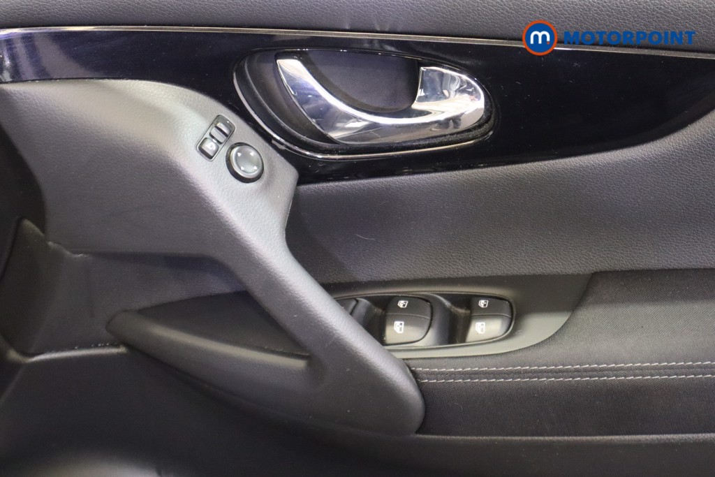 Nissan Qashqai Acenta Premium Automatic Petrol SUV - Stock Number (1612536) - 14th supplementary image