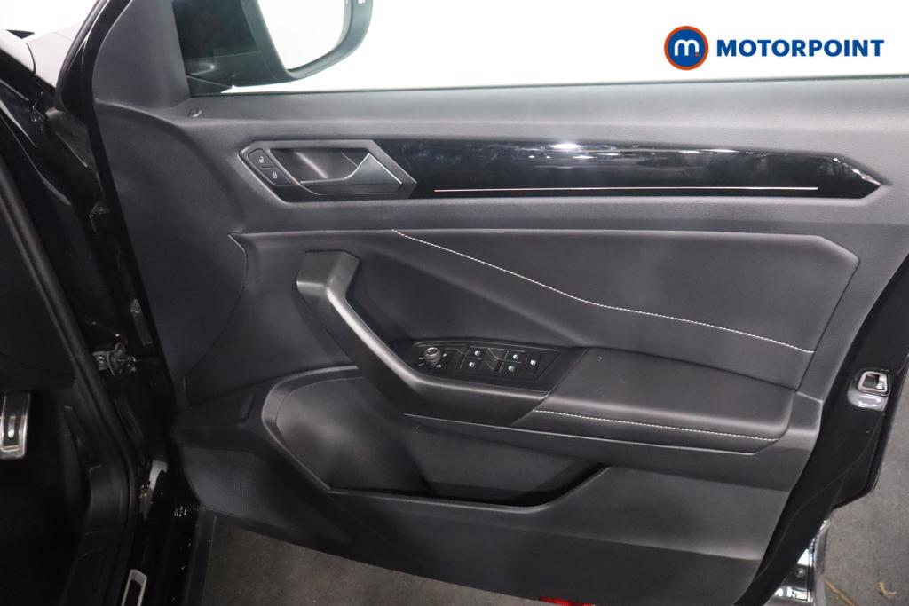 Volkswagen T-Roc R-Line Automatic Petrol SUV - Stock Number (1612570) - 9th supplementary image