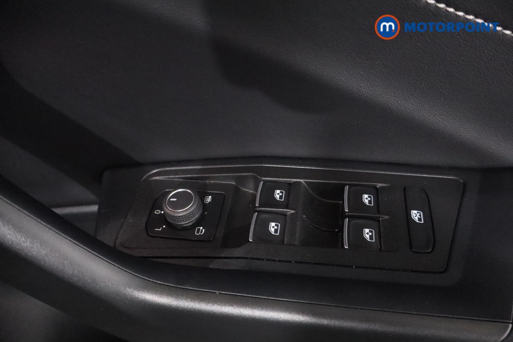 Volkswagen T-Roc R-Line Automatic Petrol SUV - Stock Number (1612570) - 11th supplementary image