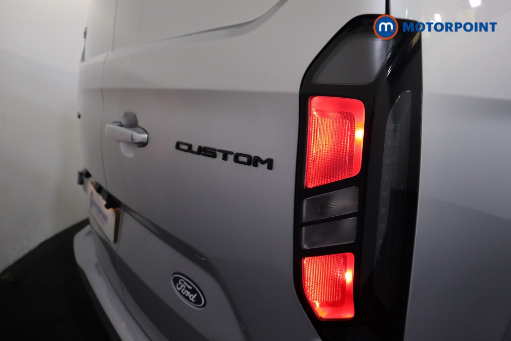 Ford Transit Custom Limited Manual Diesel Panel Van - Stock Number (1614008) - 23rd supplementary image