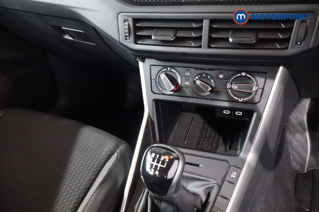 Volkswagen Polo Life Manual Petrol Hatchback - Stock Number (1615189) - 20th supplementary image