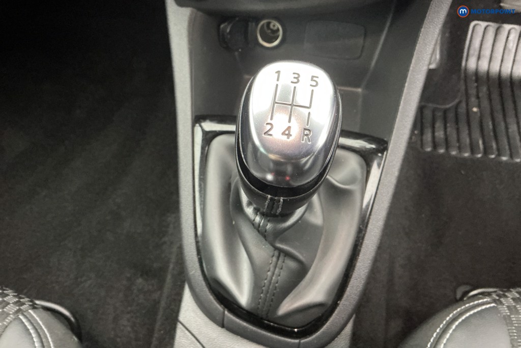 Renault Clio Gt Line Manual Petrol Hatchback - Stock Number (1617432) - 17th supplementary image