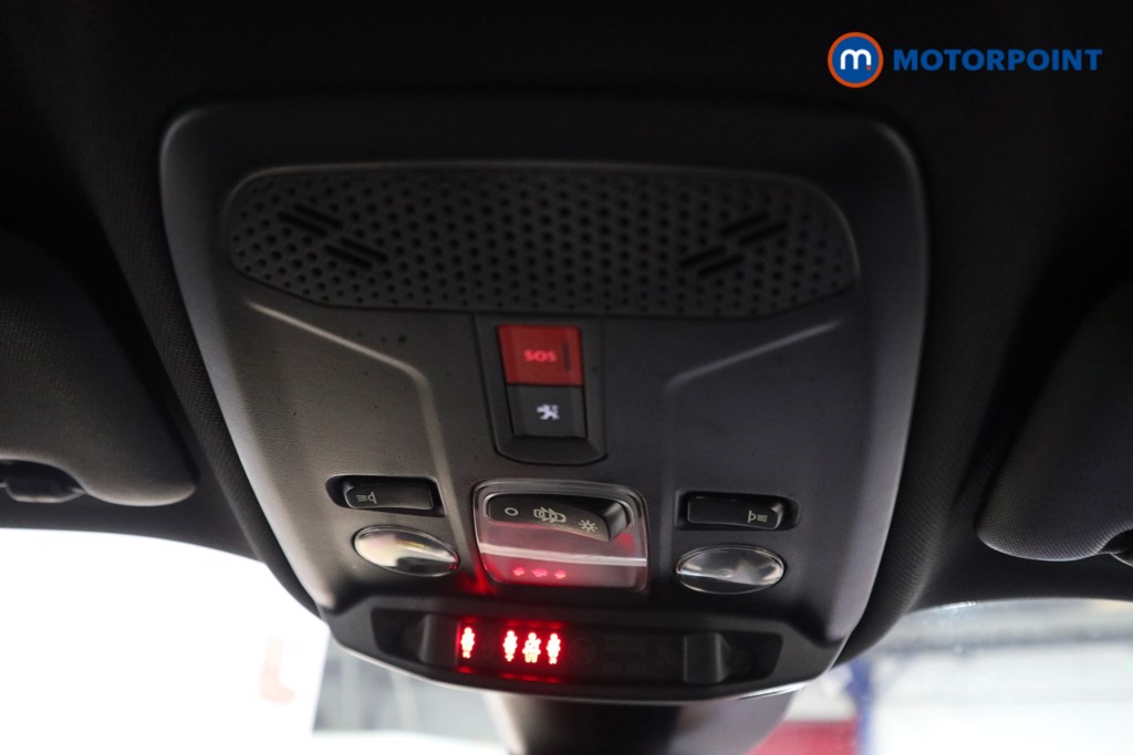Peugeot 2008 Allure Premium-Plus Manual Petrol SUV - Stock Number (1617712) - 12th supplementary image