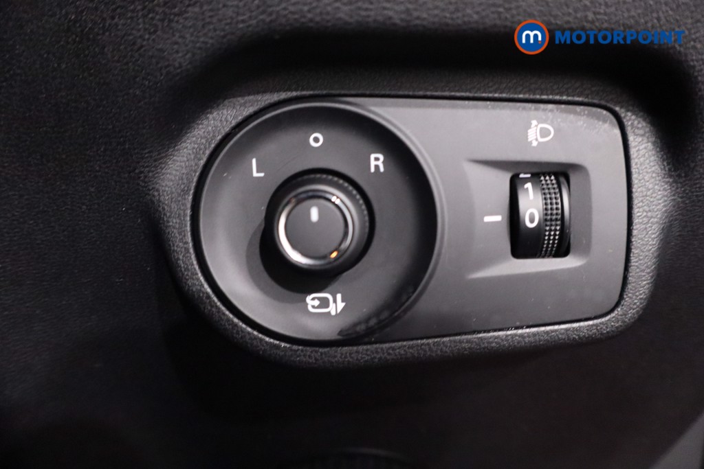 Mg Motor Uk ZS Trophy Automatic Petrol-Electric Hybrid SUV - Stock Number (1617737) - 17th supplementary image