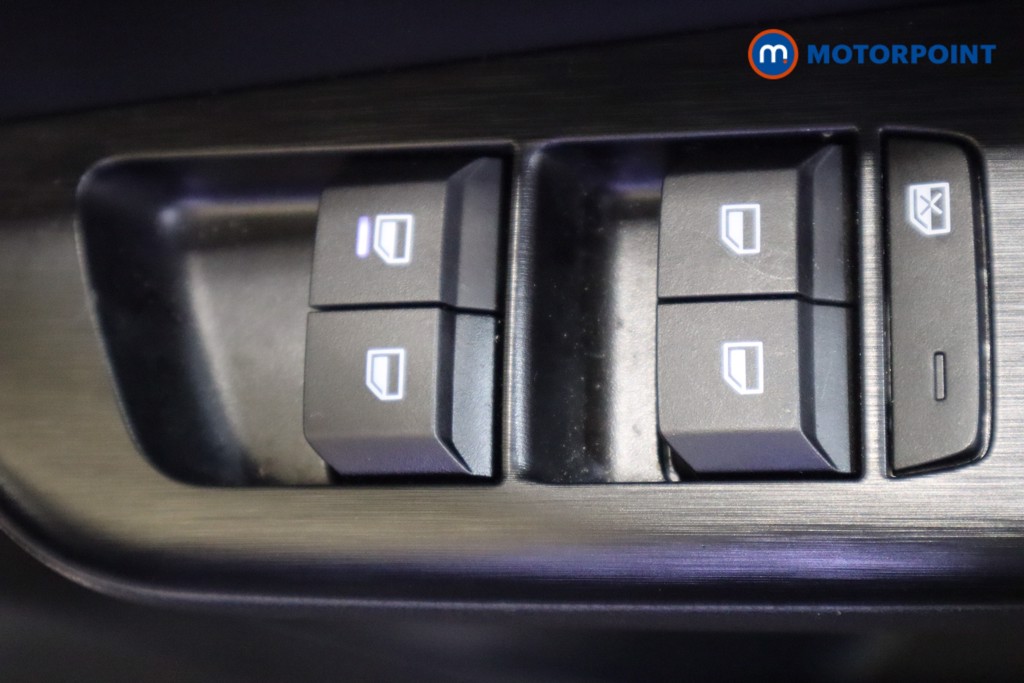 Mg Motor Uk ZS Trophy Automatic Petrol-Electric Hybrid SUV - Stock Number (1618127) - 15th supplementary image