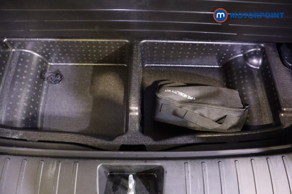 Hyundai Tucson Premium Automatic Petrol-Electric Hybrid SUV - Stock Number (1618271) - 33rd supplementary image