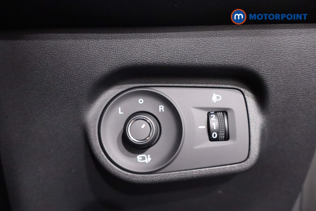 Mg Motor Uk ZS Trophy Automatic Petrol-Electric Hybrid SUV - Stock Number (1618273) - 17th supplementary image