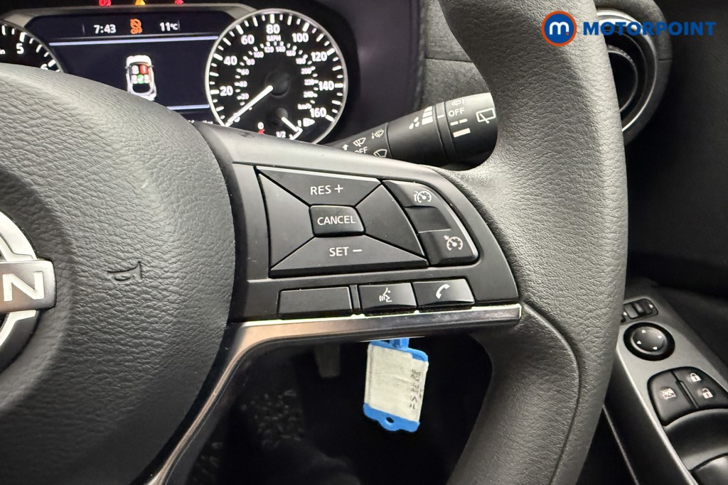 Nissan Juke Acenta Premium Manual Petrol SUV - Stock Number (1618529) - 7th supplementary image