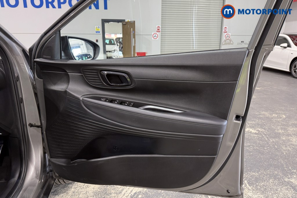 Hyundai Bayon Premium Automatic Petrol SUV - Stock Number (1618835) - 19th supplementary image