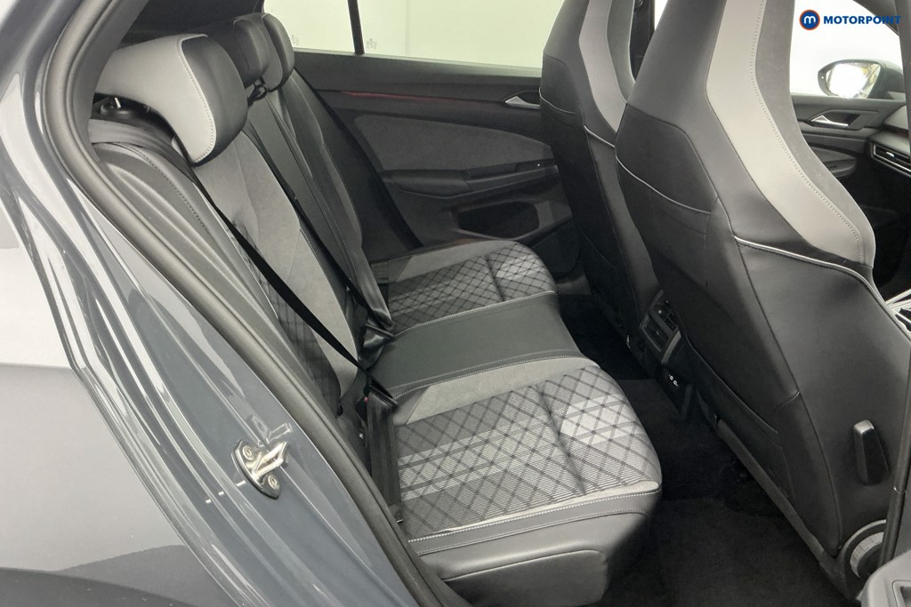 Volkswagen Golf R-Line Automatic Diesel Hatchback - Stock Number (1619549) - 6th supplementary image