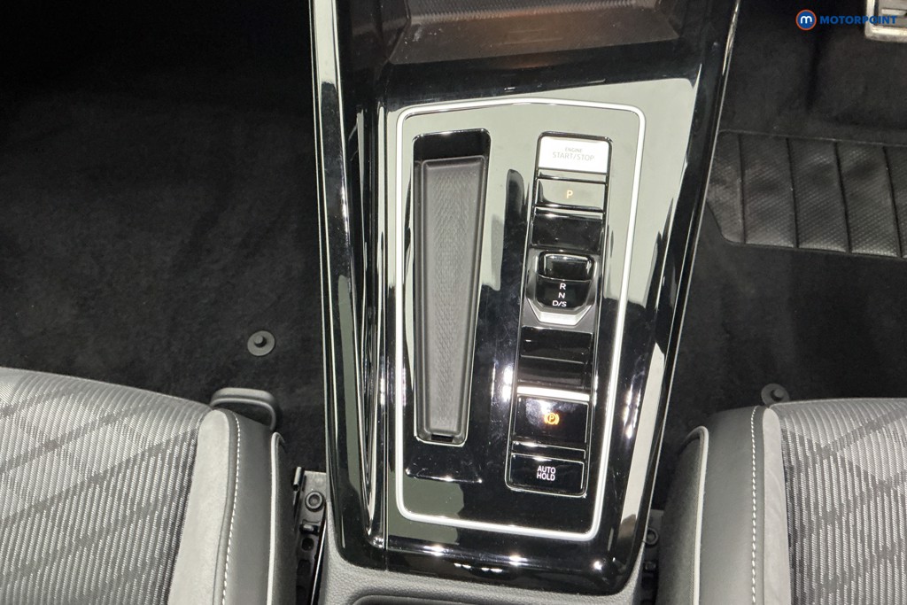 Volkswagen Golf R-Line Automatic Diesel Hatchback - Stock Number (1619549) - 19th supplementary image