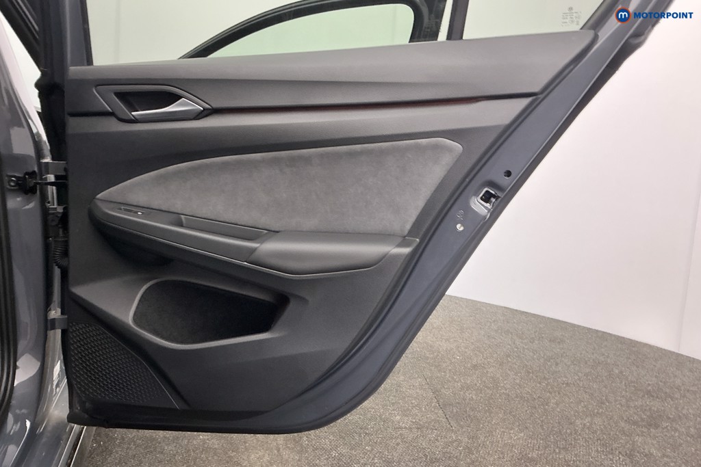 Volkswagen Golf R-Line Automatic Diesel Hatchback - Stock Number (1619549) - 28th supplementary image