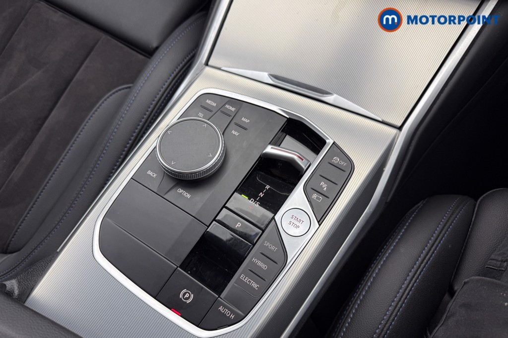 BMW 3 Series M Sport Automatic Petrol Plug-In Hybrid Estate - Stock Number (1619673) - 4th supplementary image