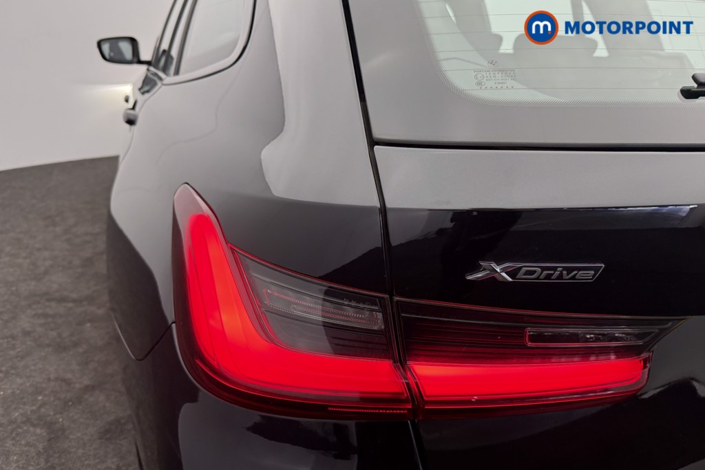 BMW 3 Series M Sport Automatic Petrol Plug-In Hybrid Estate - Stock Number (1619673) - 16th supplementary image