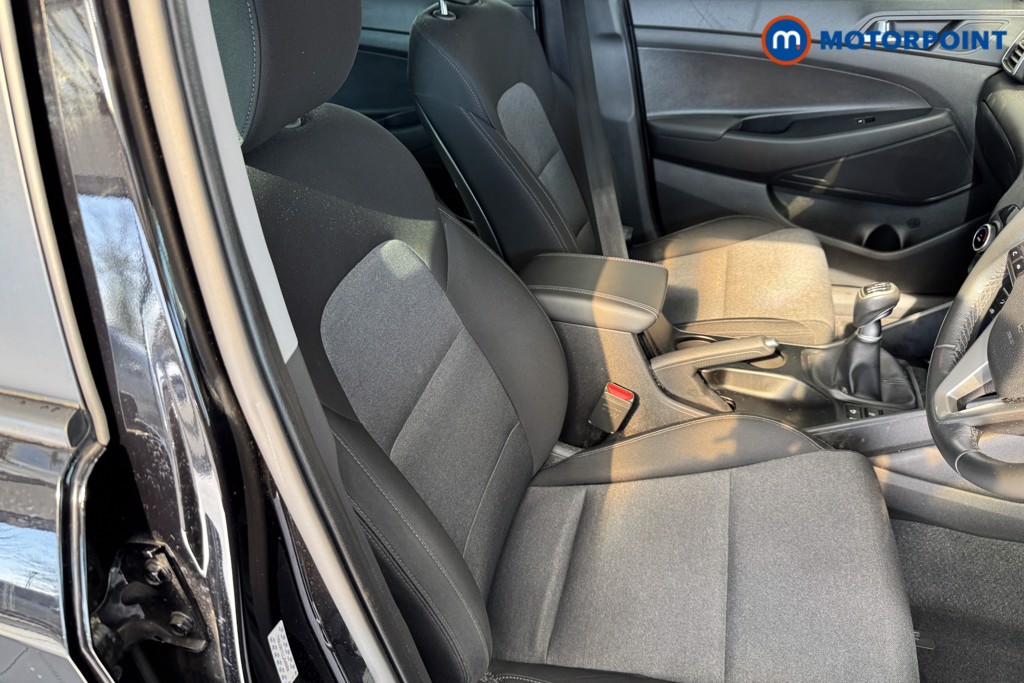 Hyundai Tucson Se Nav Manual Petrol SUV - Stock Number (1620003) - 6th supplementary image