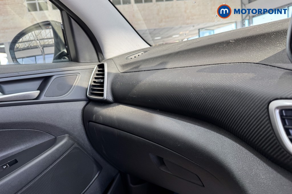 Hyundai Tucson Se Nav Manual Petrol SUV - Stock Number (1620003) - 17th supplementary image