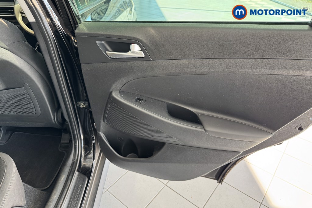 Hyundai Tucson Se Nav Manual Petrol SUV - Stock Number (1620003) - 21st supplementary image