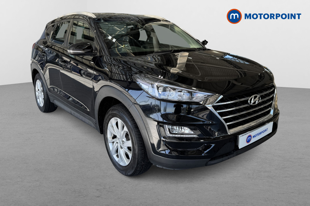 Hyundai Tucson Se Nav Manual Petrol SUV - Stock Number (1620003) - Drivers side front corner