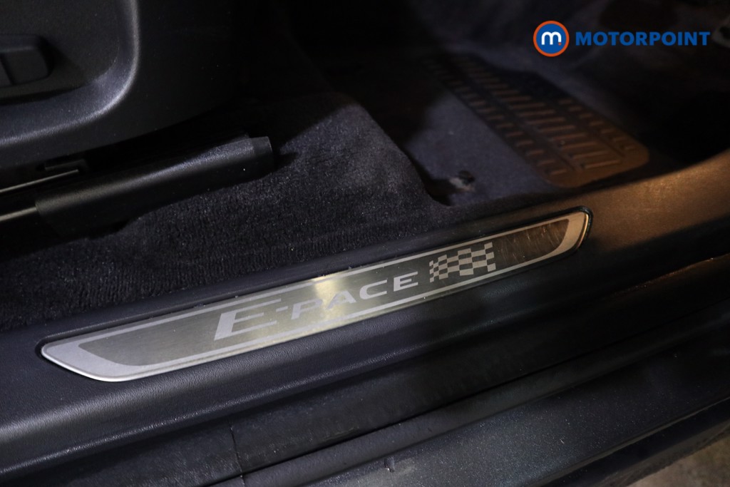 Jaguar E-Pace Chequered Flag Edition Automatic Diesel SUV - Stock Number (1620196) - 17th supplementary image