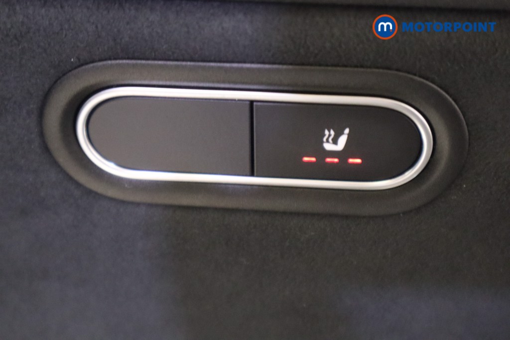 Mercedes-Benz A Class Amg Line Automatic Petrol Hatchback - Stock Number (1620335) - 17th supplementary image