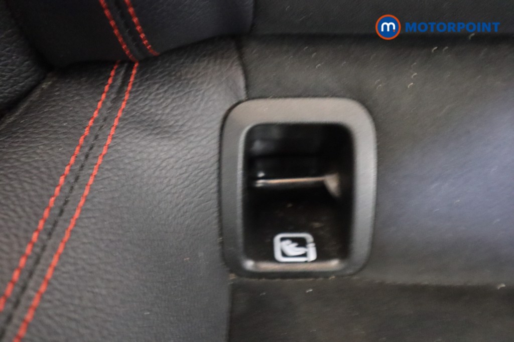 Mercedes-Benz A Class Amg Line Automatic Petrol Hatchback - Stock Number (1620335) - 28th supplementary image