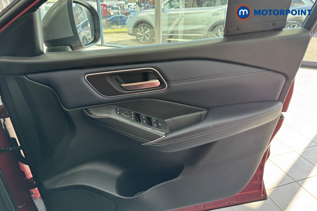 Nissan Qashqai Tekna Automatic Petrol SUV - Stock Number (1620699) - 8th supplementary image
