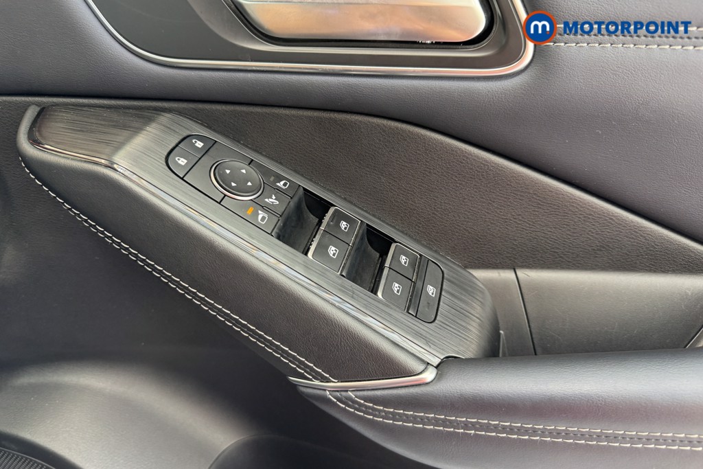 Nissan Qashqai Tekna Automatic Petrol SUV - Stock Number (1620699) - 9th supplementary image