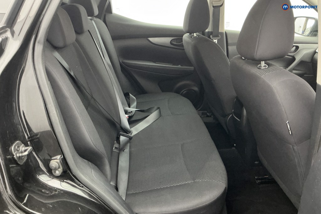 Nissan Qashqai Visia Manual Petrol SUV - Stock Number (1621943) - 6th supplementary image