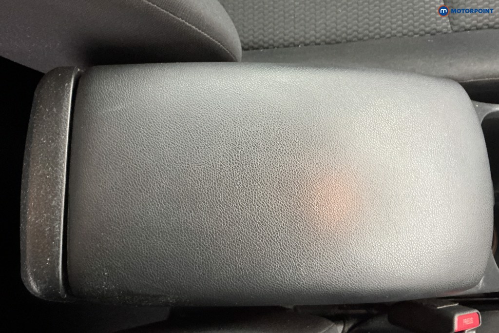 Nissan Qashqai Visia Manual Petrol SUV - Stock Number (1621943) - 16th supplementary image