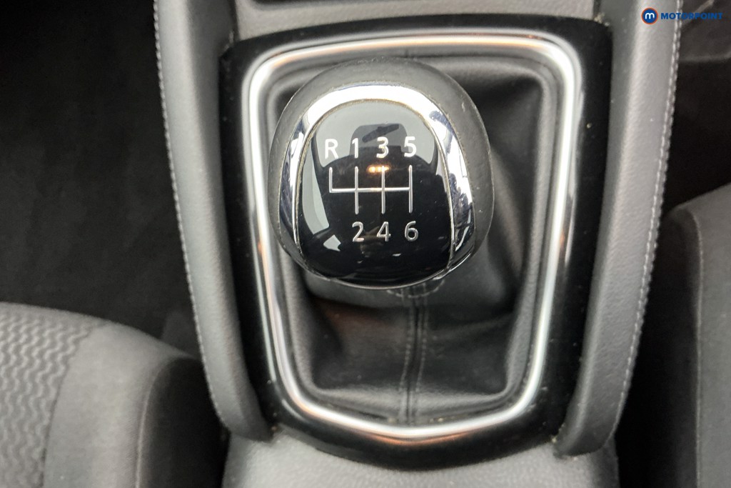 Nissan Qashqai Visia Manual Petrol SUV - Stock Number (1621943) - 18th supplementary image