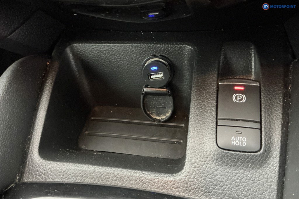 Nissan Qashqai Visia Manual Petrol SUV - Stock Number (1621943) - 19th supplementary image