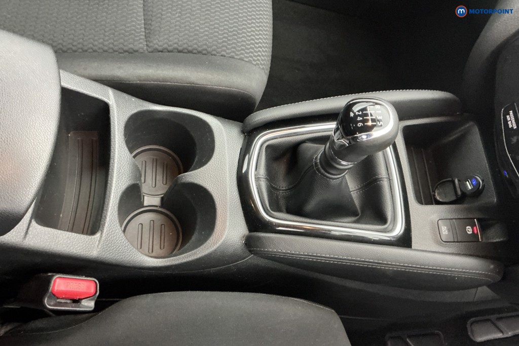 Nissan Qashqai Visia Manual Petrol SUV - Stock Number (1621943) - 22nd supplementary image