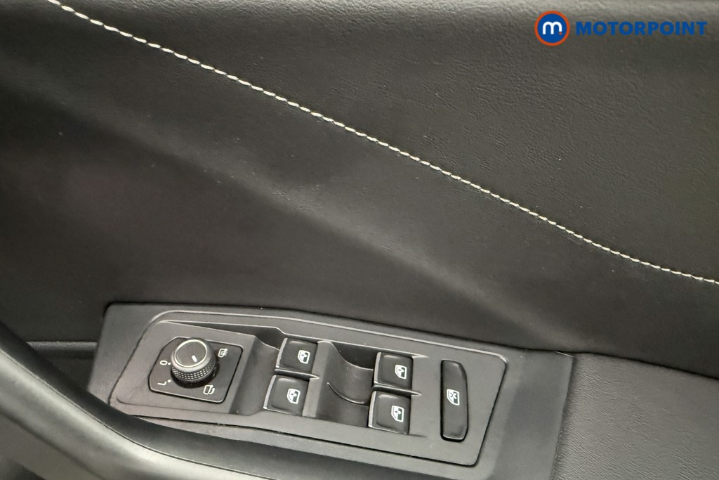 Volkswagen T-Roc R-Line Automatic Petrol SUV - Stock Number (1622848) - 18th supplementary image