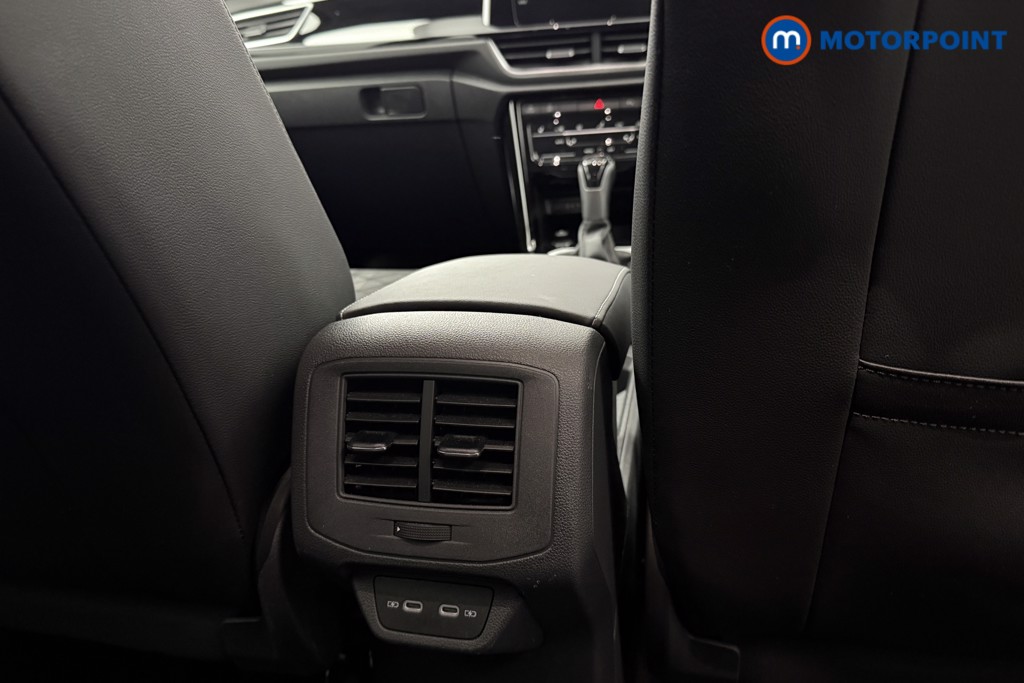 Volkswagen T-Roc R-Line Automatic Petrol SUV - Stock Number (1622848) - 22nd supplementary image