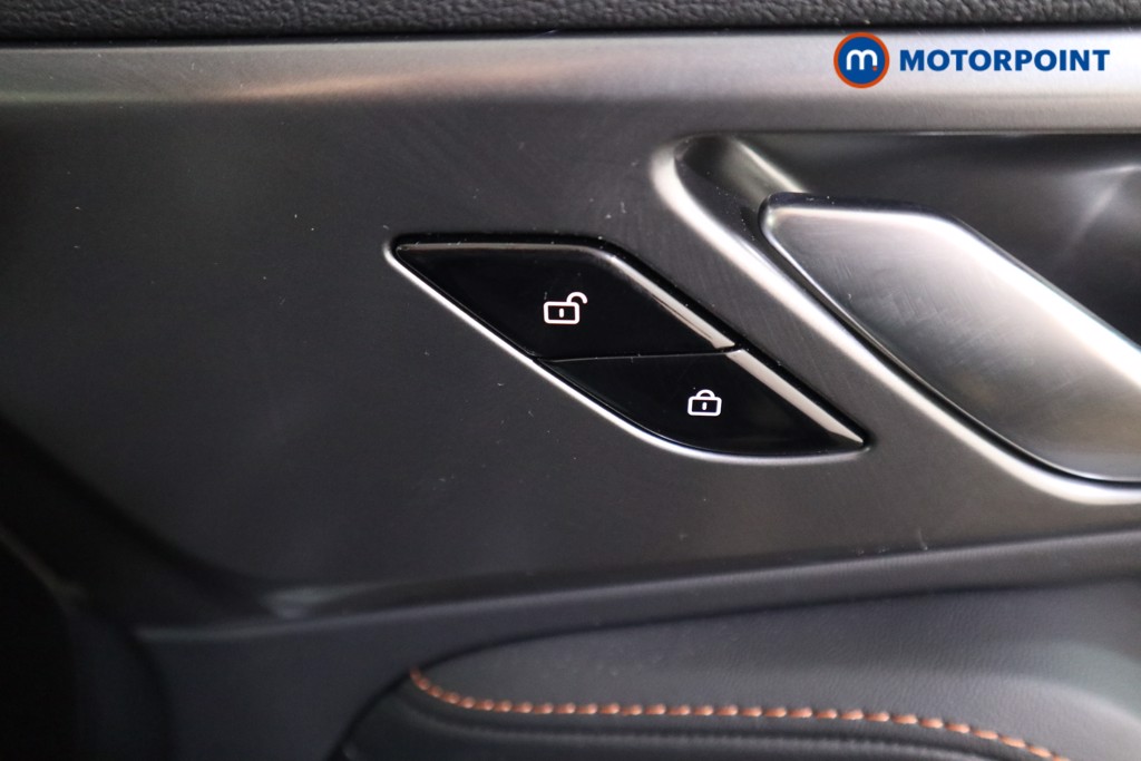 Mg Motor Uk HS SE Automatic Petrol-Electric Hybrid SUV - Stock Number (1623018) - 13th supplementary image