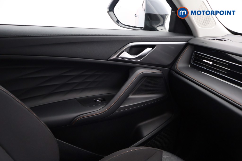 Mg Motor Uk HS SE Automatic Petrol-Electric Hybrid SUV - Stock Number (1623030) - 10th supplementary image