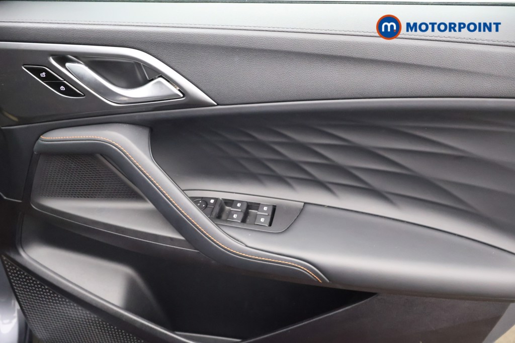 Mg Motor Uk HS SE Automatic Petrol-Electric Hybrid SUV - Stock Number (1623030) - 11th supplementary image