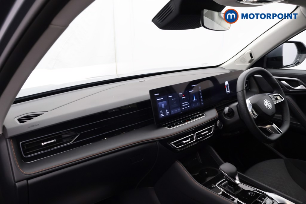 Mg Motor Uk HS SE Automatic Petrol-Electric Hybrid SUV - Stock Number (1623030) - 17th supplementary image