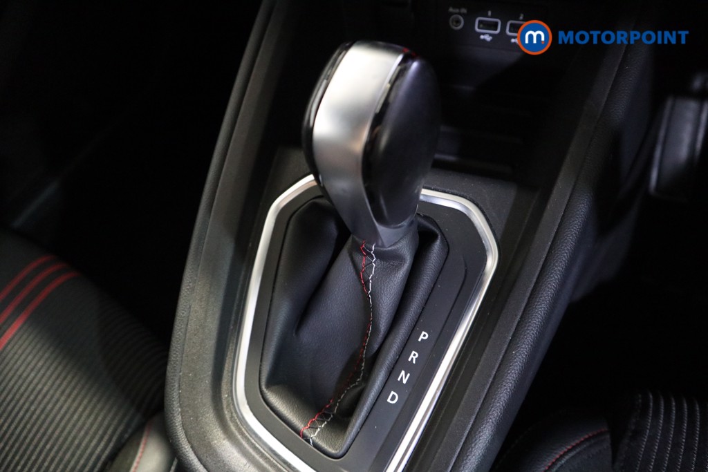 Renault Clio Rs Line Automatic Petrol Hatchback - Stock Number (1623105) - 9th supplementary image