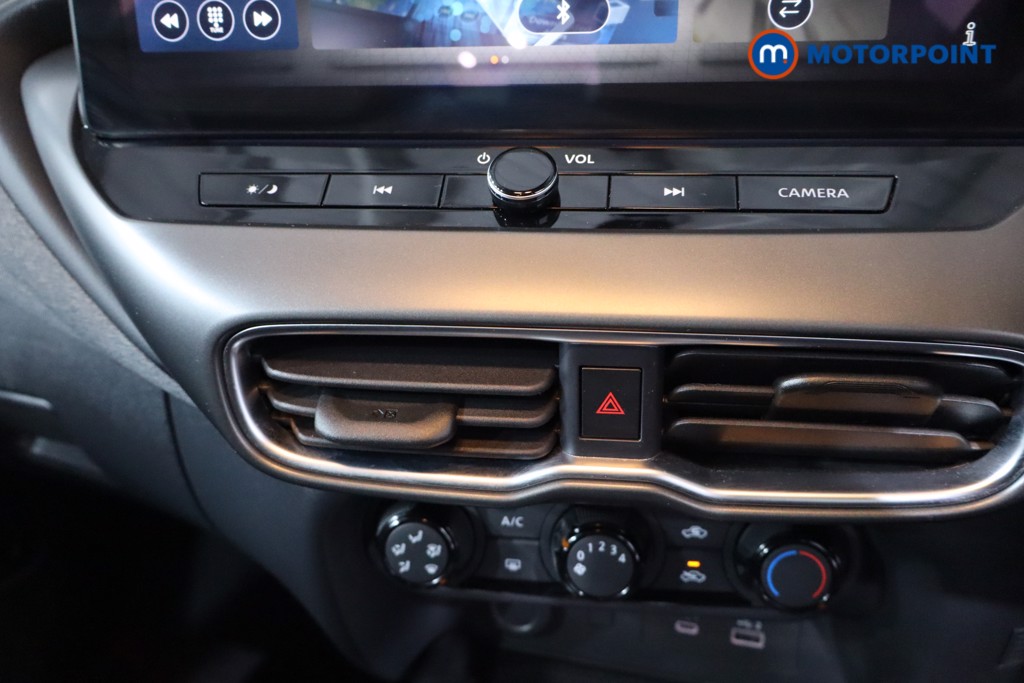 Nissan Juke Acenta Premium Manual Petrol SUV - Stock Number (1623182) - 20th supplementary image